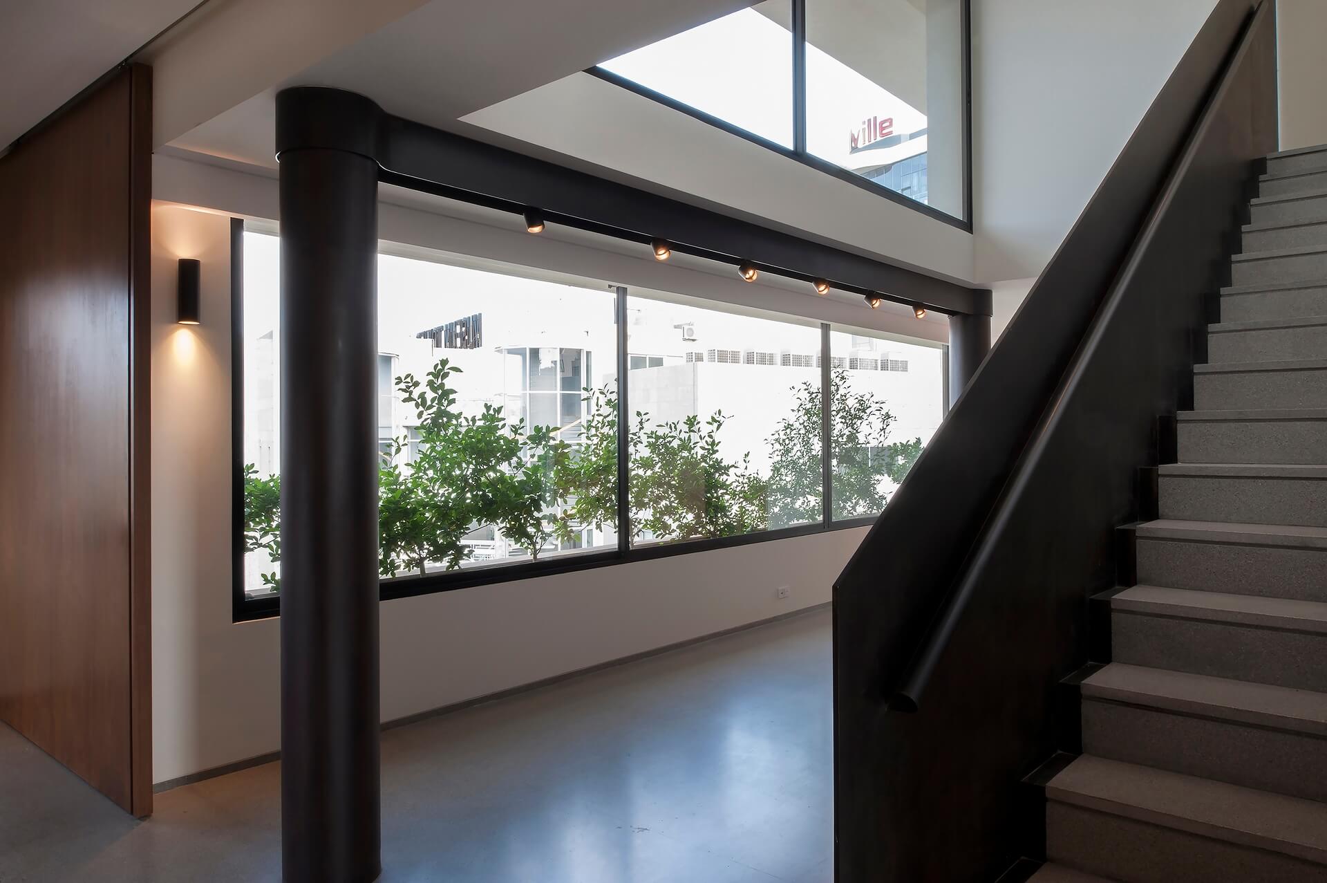 More than real estate—craftingconnections between people and places.
